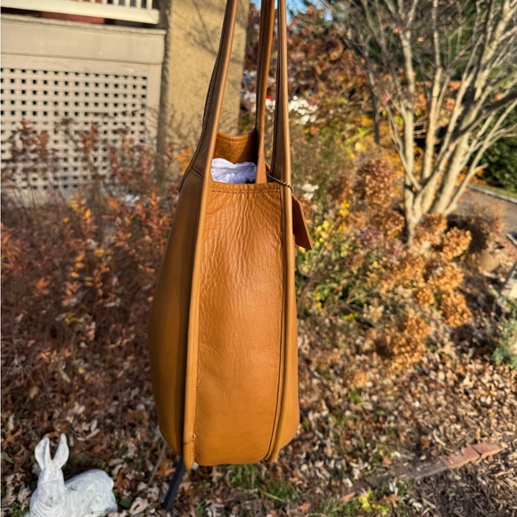 Rare Vintage Coach Ergo Shopper Shoulder Bag 9035 in “Toffee” Tan Leather - Picture 6 of 15